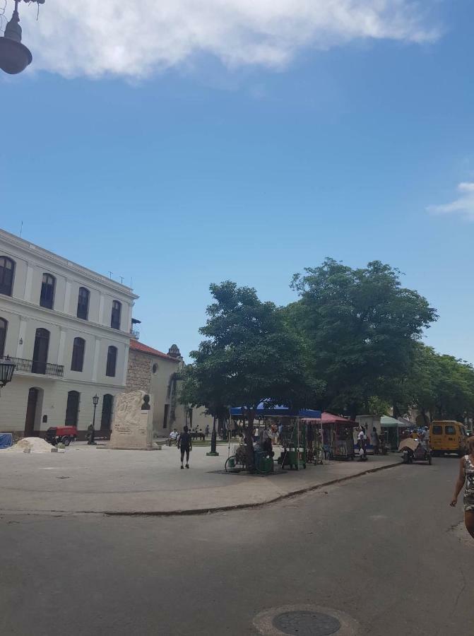 Hostal Mariposa Havana Exterior photo
